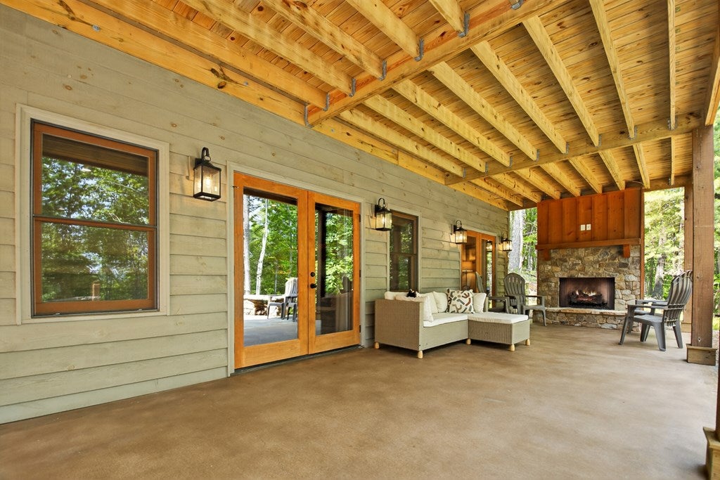 Morganton, Georgia, 30560, United States, 4 Bedrooms Bedrooms, ,4 BathroomsBathrooms,Residential,Active,1844261