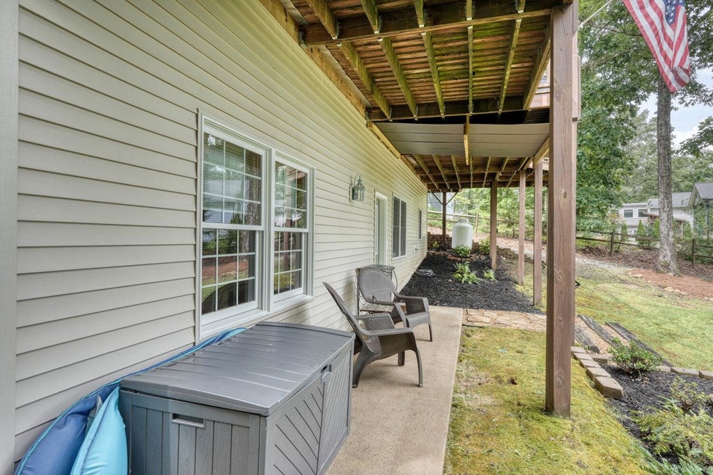 Blairsville, Georgia, 30512, United States, 4 Bedrooms Bedrooms, ,4 BathroomsBathrooms,Residential,Active,1920254