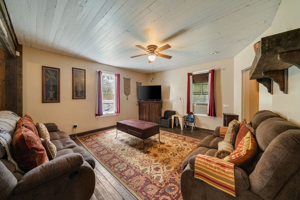 Ellijay, Georgia, 30536, United States, 3 Bedrooms Bedrooms, ,3 BathroomsBathrooms,Residential,Active,1953369