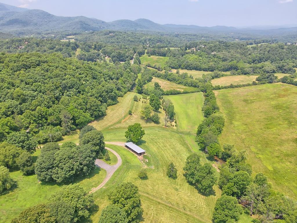 Young Harris, Georgia, 30582, United States, 4 Bedrooms Bedrooms, ,5 BathroomsBathrooms,Residential,Active,1945371
