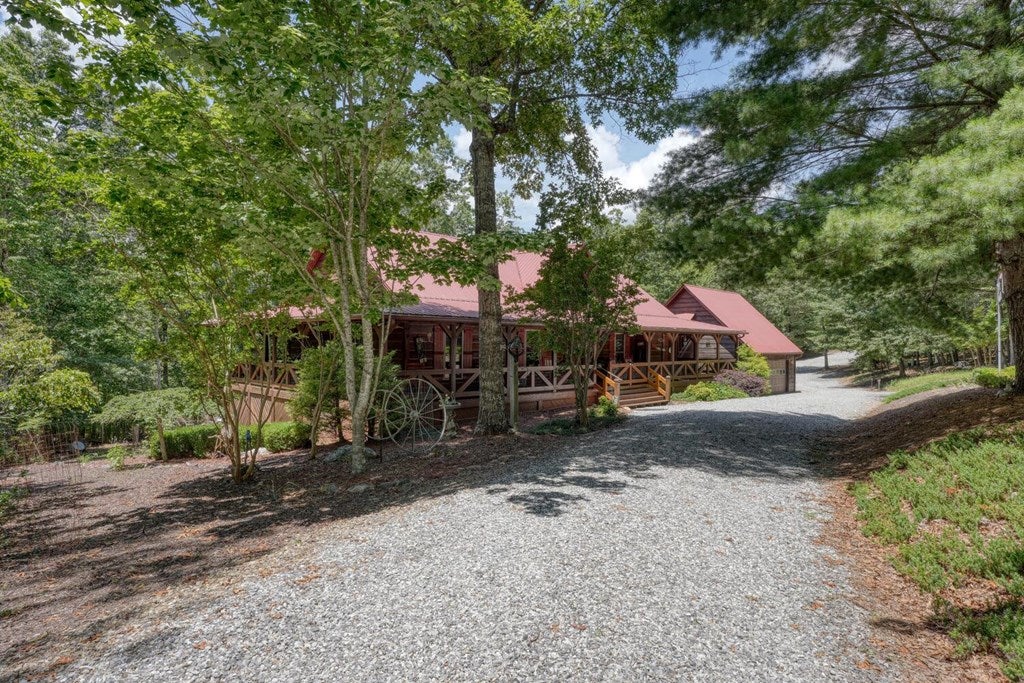Blairsville, Georgia, 30512, United States, 3 Bedrooms Bedrooms, ,4 BathroomsBathrooms,Residential,Active,1877837