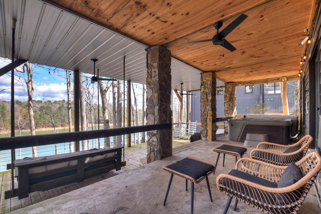 Blue Ridge, Georgia, 30513, United States, 3 Bedrooms Bedrooms, ,3 BathroomsBathrooms,Residential,Active,2029742