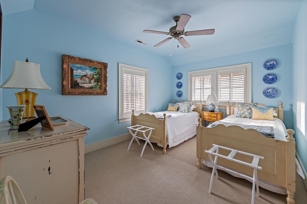 Murphy, North Carolina, 28906, United States, 5 Bedrooms Bedrooms, ,6 BathroomsBathrooms,Residential,Active,2000202