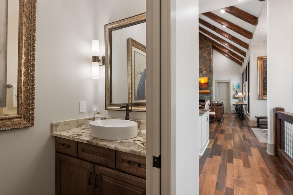 Ellijay, Georgia, 30536, United States, 3 Bedrooms Bedrooms, ,4 BathroomsBathrooms,Residential,Active,1968120