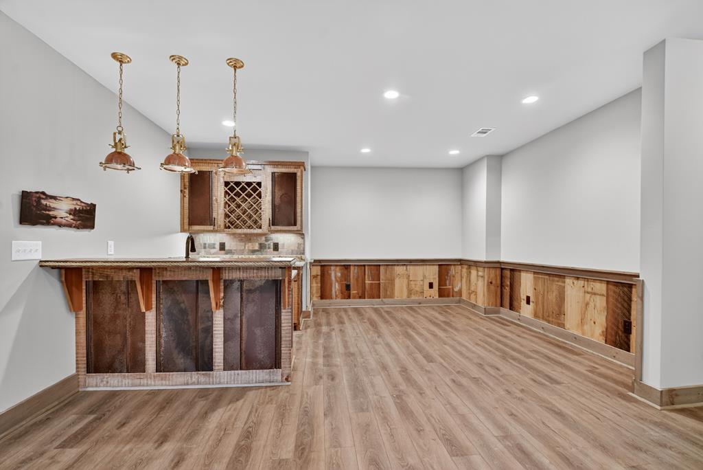 Ellijay, Georgia, 30540, United States, 4 Bedrooms Bedrooms, ,3 BathroomsBathrooms,Residential,Active,1971005