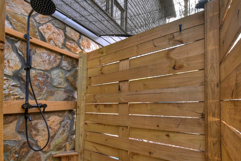 Blue Ridge, Georgia, 30513, United States, 3 Bedrooms Bedrooms, ,3 BathroomsBathrooms,Residential,Active,2029742