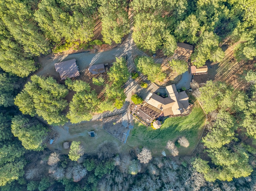 Murphy, North Carolina, 28906, United States, 4 Bedrooms Bedrooms, ,7 BathroomsBathrooms,Residential,Active,1748698