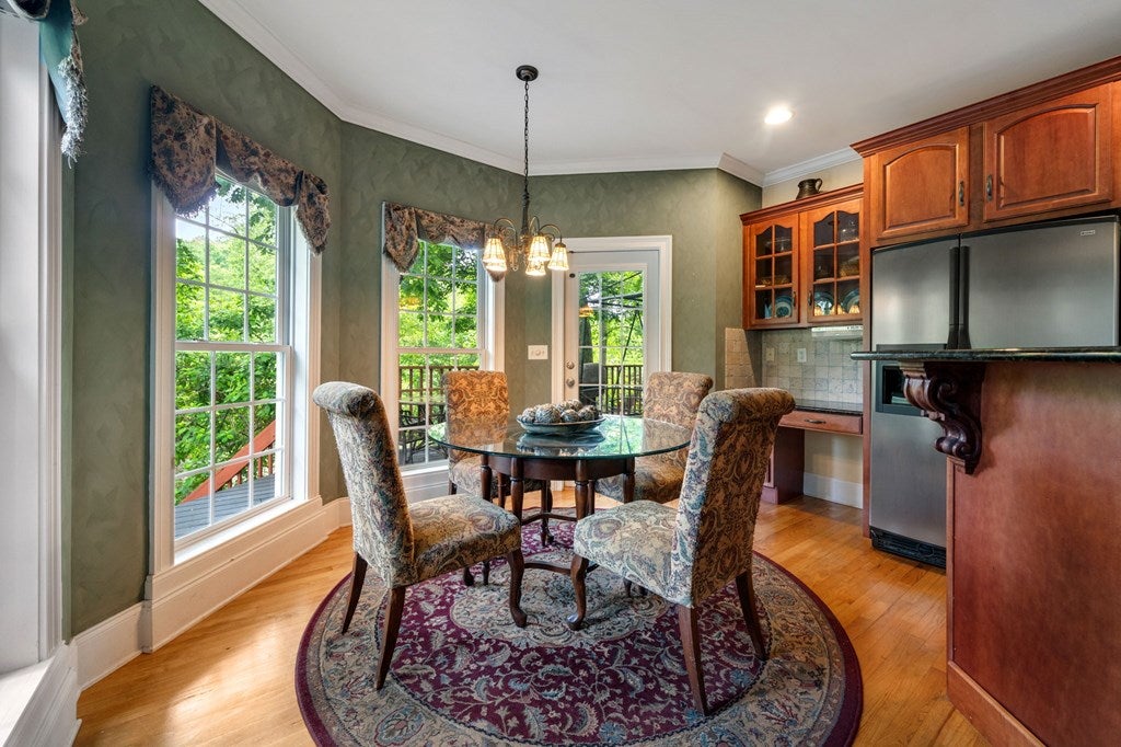 Ellijay, Georgia, 30536, United States, 3 Bedrooms Bedrooms, ,3 BathroomsBathrooms,Residential,Active,1953369