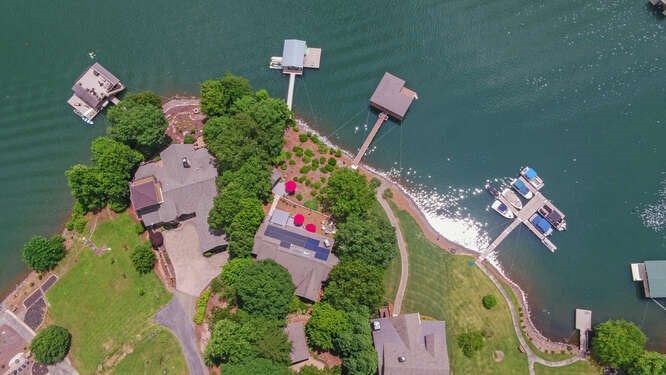 Hiawassee, Georgia, 30546, United States, 4 Bedrooms Bedrooms, ,3 BathroomsBathrooms,Residential,Active,1863263