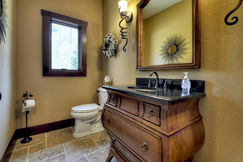 Ellijay, Georgia, 30536, United States, 5 Bedrooms Bedrooms, ,6 BathroomsBathrooms,Residential,Active,1953362
