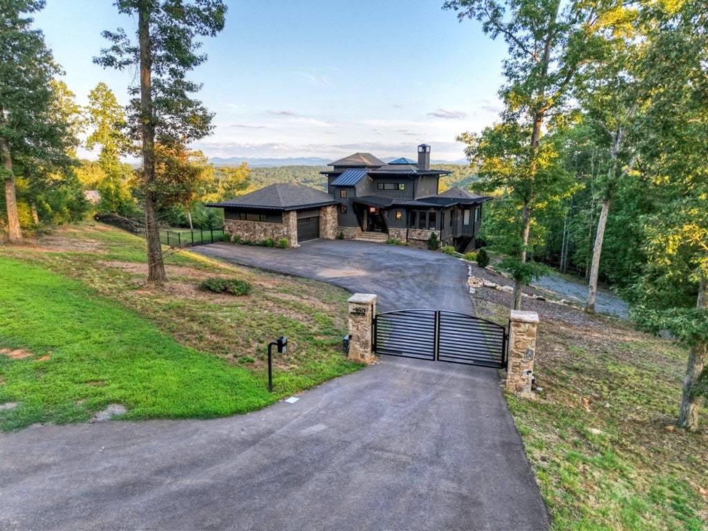 Blue Ridge, Georgia, 30513, United States, 5 Bedrooms Bedrooms, ,5 BathroomsBathrooms,Residential,Active,1945259