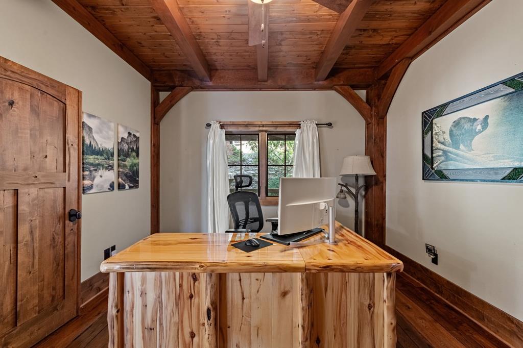 Ellijay, Georgia, 30536, United States, 5 Bedrooms Bedrooms, ,5 BathroomsBathrooms,Residential,Active,1973280