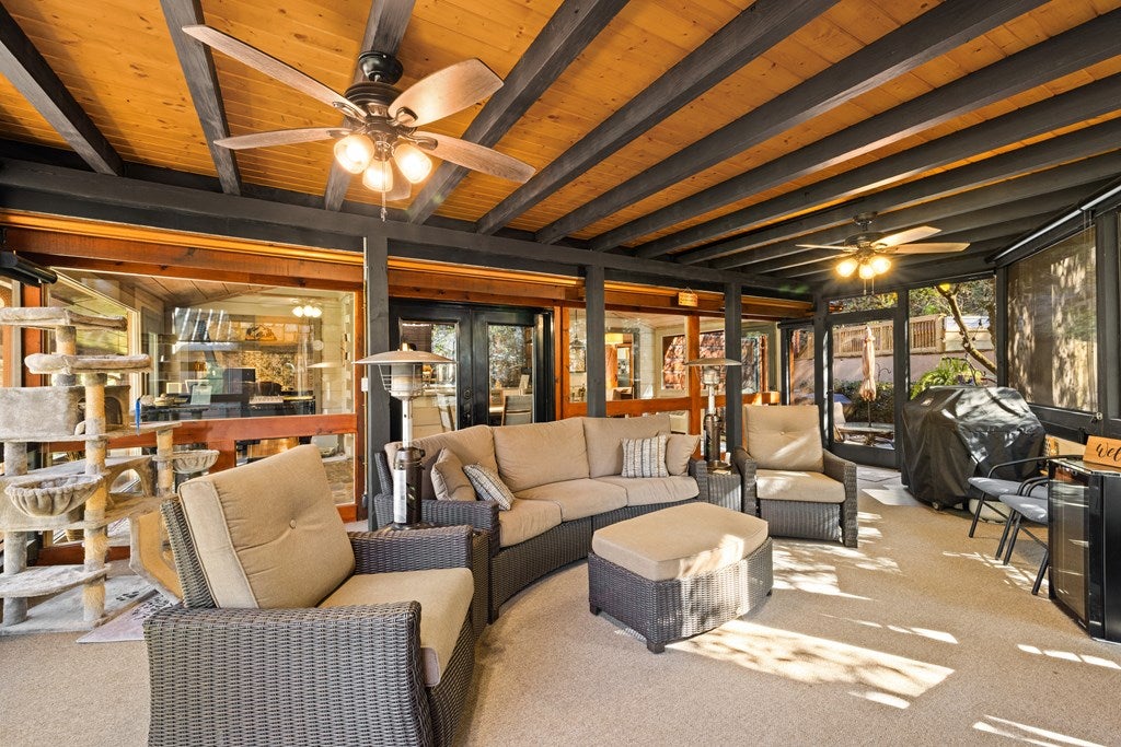 Blue Ridge, Georgia, 30513, United States, 4 Bedrooms Bedrooms, ,4 BathroomsBathrooms,Residential,Active,1990018