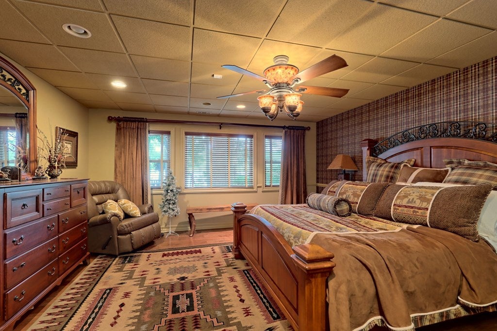 Hiawassee, Georgia, 30546, United States, 4 Bedrooms Bedrooms, ,5 BathroomsBathrooms,Residential,Active,1741595