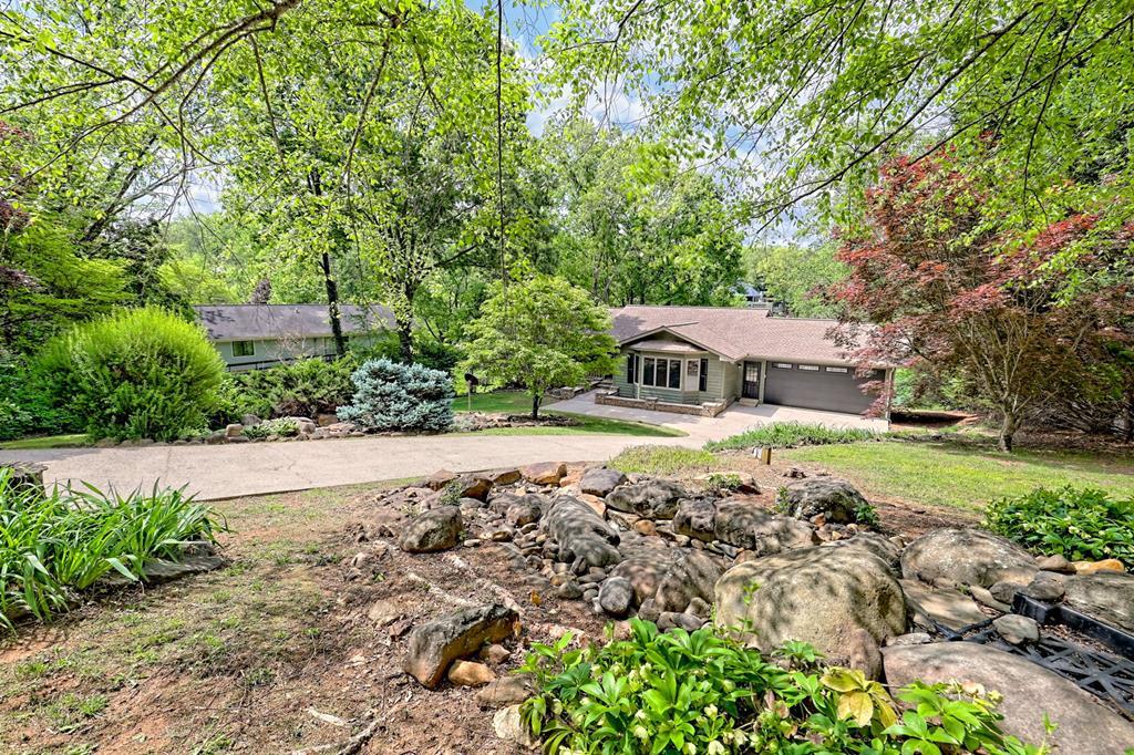 Hiawassee, Georgia, 30546, United States, 3 Bedrooms Bedrooms, ,3 BathroomsBathrooms,Residential,Active,1790158