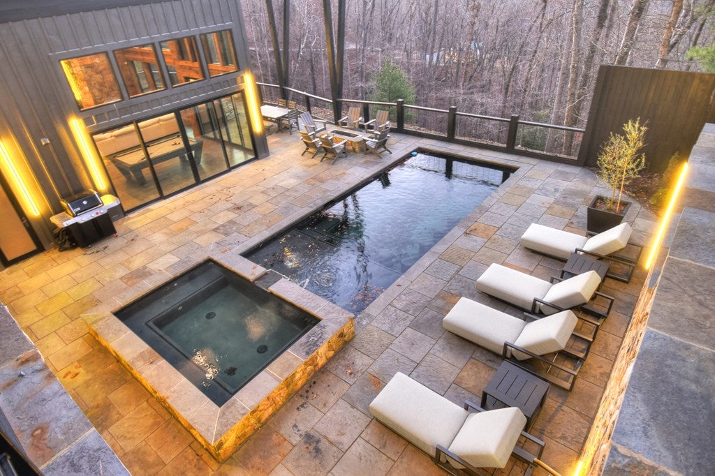 Blue Ridge, Georgia, 30513, United States, 5 Bedrooms Bedrooms, ,6 BathroomsBathrooms,Residential,Active,2017447