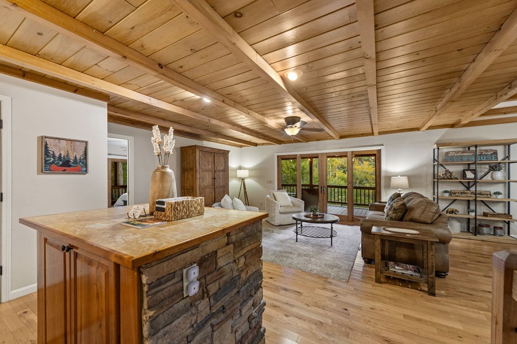 Blue Ridge, Georgia, 30513, United States, 4 Bedrooms Bedrooms, ,3 BathroomsBathrooms,Residential,Active,1945235