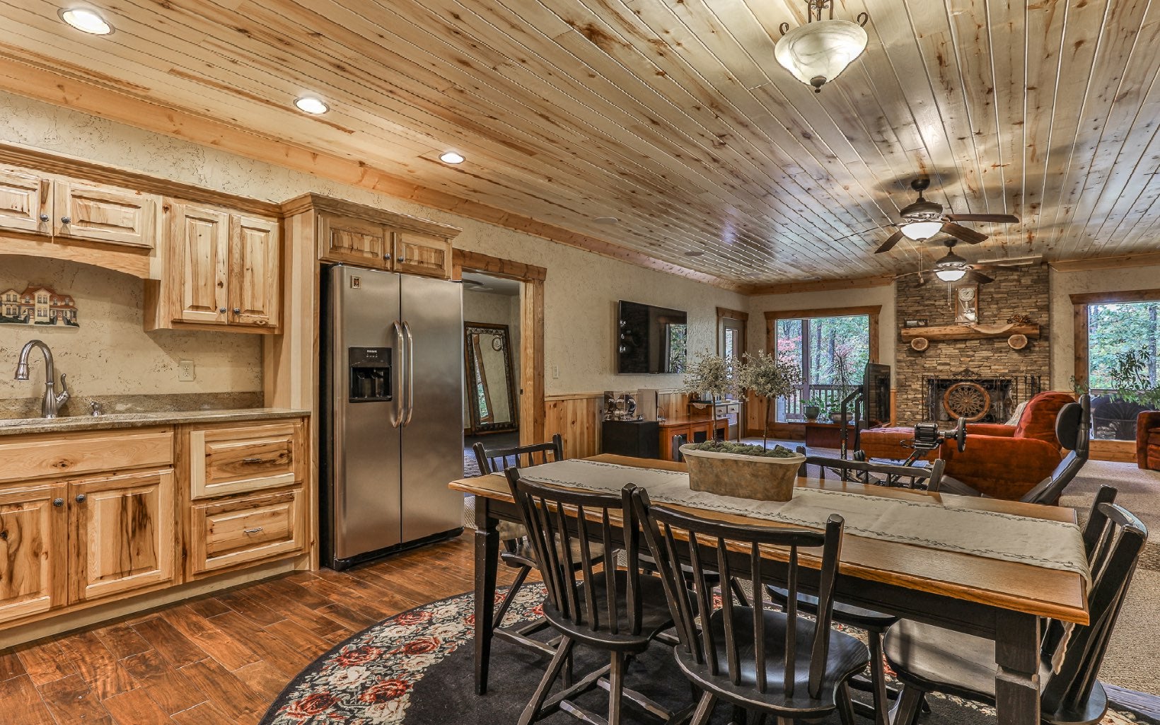 Talking Rock, Georgia, 30175, United States, 5 Bedrooms Bedrooms, ,6 BathroomsBathrooms,Residential,Active,1914601