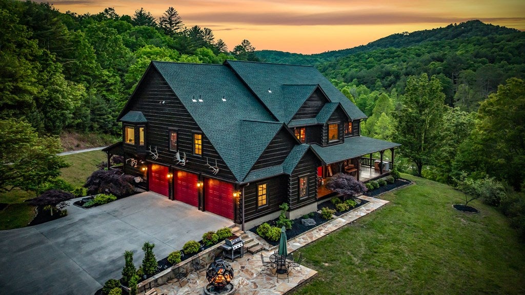 Brasstown, North Carolina, 28902, United States, 4 Bedrooms Bedrooms, ,5 BathroomsBathrooms,Residential,Active,1810516