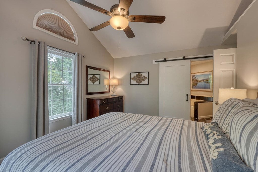 Blairsville, Georgia, 30512, United States, 4 Bedrooms Bedrooms, ,4 BathroomsBathrooms,Residential,Active,1920254