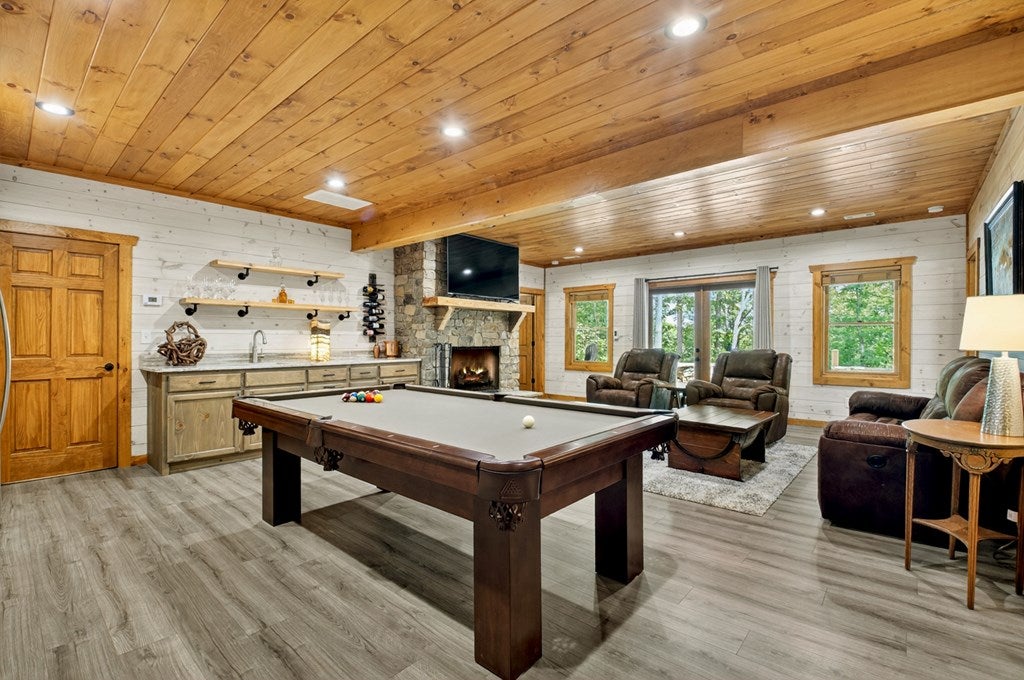 Morganton, Georgia, 30560, United States, 4 Bedrooms Bedrooms, ,4 BathroomsBathrooms,Residential,Active,1844261