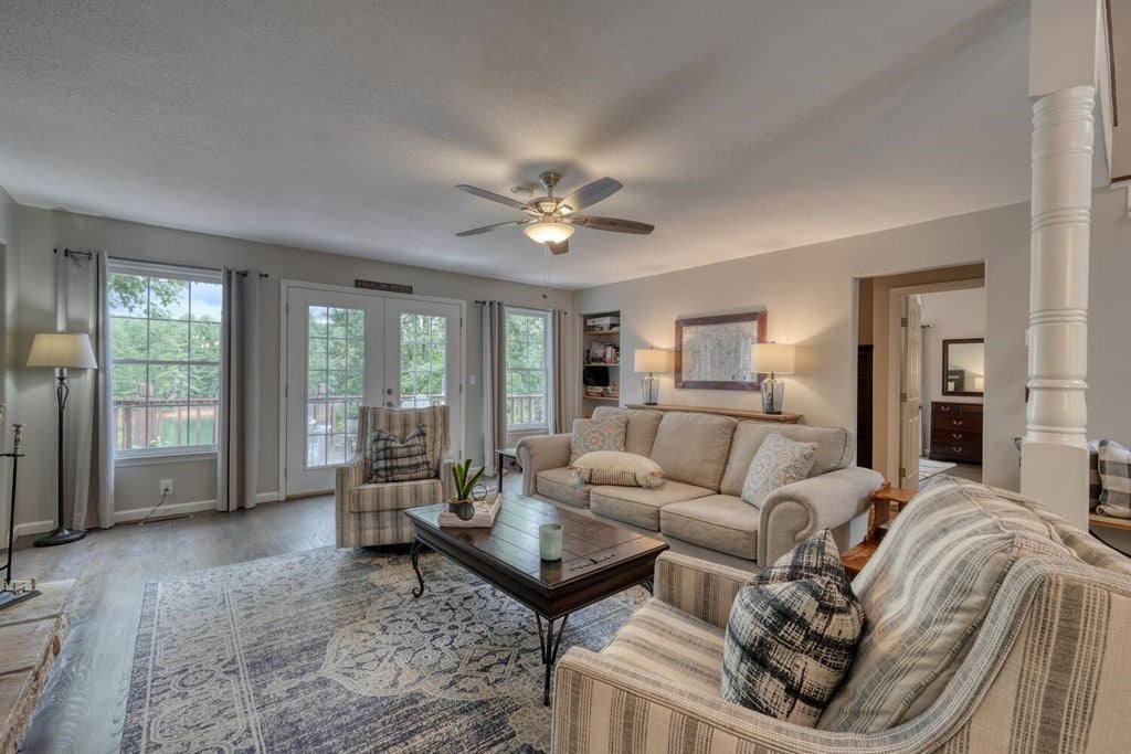 Blairsville, Georgia, 30512, United States, 4 Bedrooms Bedrooms, ,4 BathroomsBathrooms,Residential,Active,1920254
