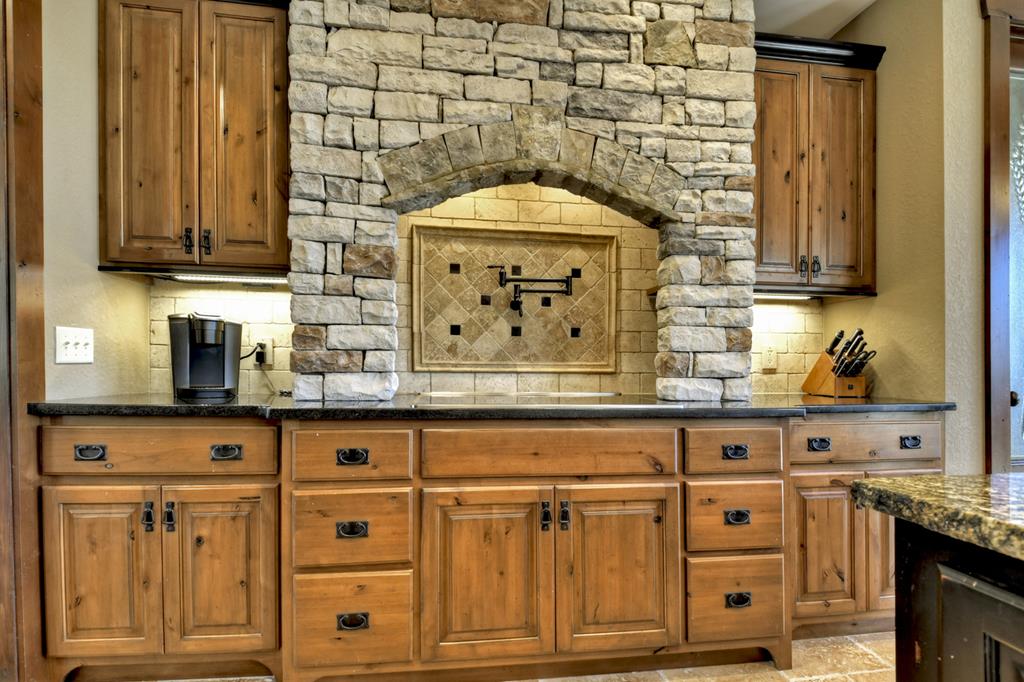 Ellijay, Georgia, 30536, United States, 5 Bedrooms Bedrooms, ,6 BathroomsBathrooms,Residential,Active,1953362