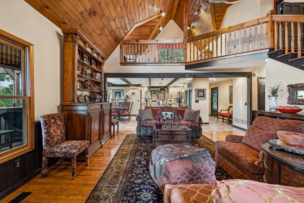 Ellijay, Georgia, 30536, United States, 4 Bedrooms Bedrooms, ,3 BathroomsBathrooms,Residential,Active,1863273