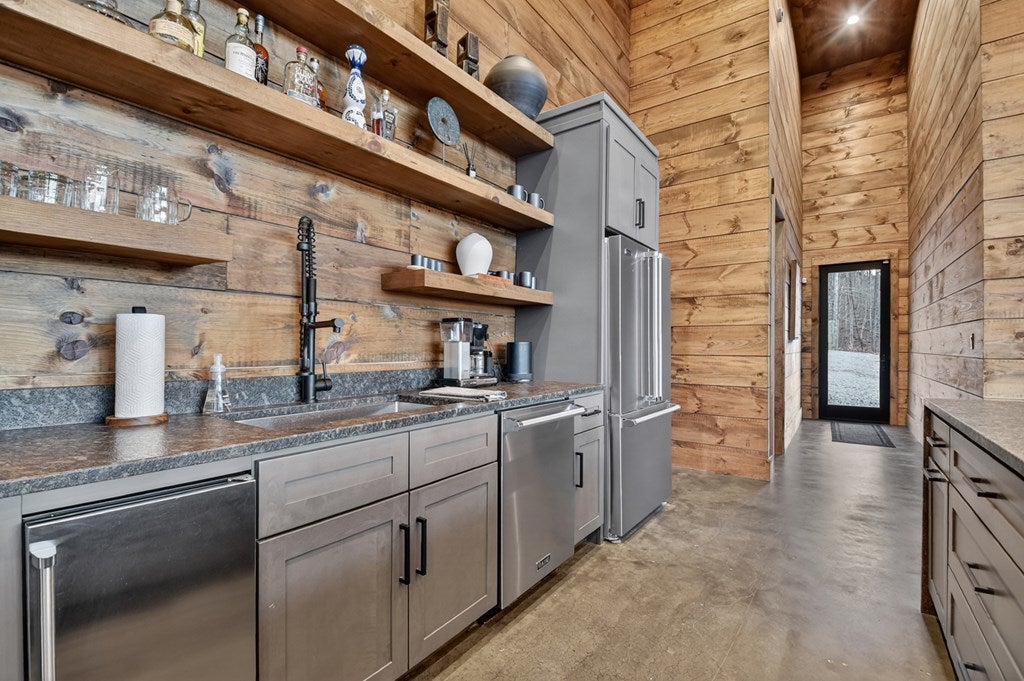 Blue Ridge, Georgia, 30513, United States, 5 Bedrooms Bedrooms, ,6 BathroomsBathrooms,Residential,Active,2017447