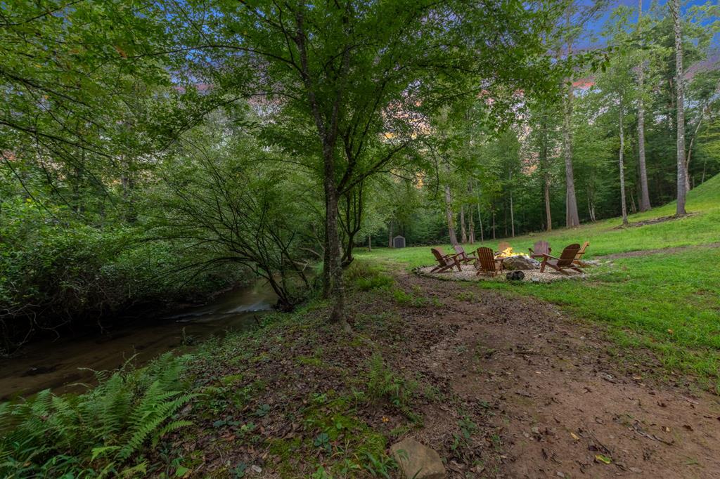 Blue Ridge, Georgia, 30513, United States, 3 Bedrooms Bedrooms, ,3 BathroomsBathrooms,Residential,Active,1849502