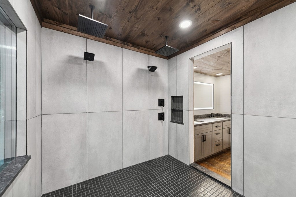 Blue Ridge, Georgia, 30513, United States, 3 Bedrooms Bedrooms, ,4 BathroomsBathrooms,Residential,Active,2008330