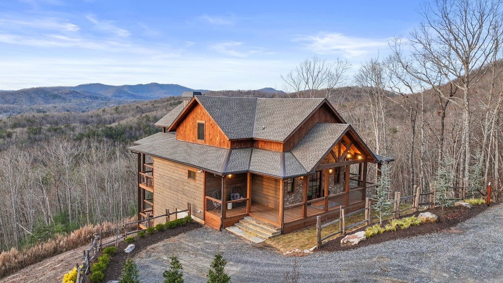 Mineral Bluff, Georgia, 30559, United States, 4 Bedrooms Bedrooms, ,6 BathroomsBathrooms,Residential,Active,1914767