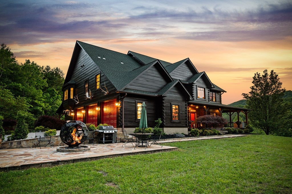 Brasstown, North Carolina, 28902, United States, 4 Bedrooms Bedrooms, ,5 BathroomsBathrooms,Residential,Active,1810516