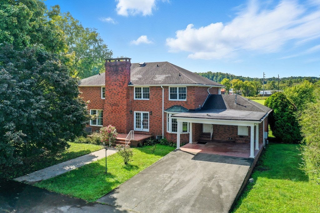 Ellijay, Georgia, 30540, United States, 4 Bedrooms Bedrooms, ,4 BathroomsBathrooms,Residential,Active,1954327