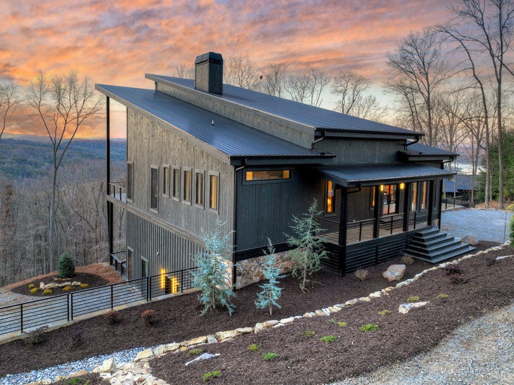 Blue Ridge, Georgia, 30513, United States, 5 Bedrooms Bedrooms, ,6 BathroomsBathrooms,Residential,Active,2017447