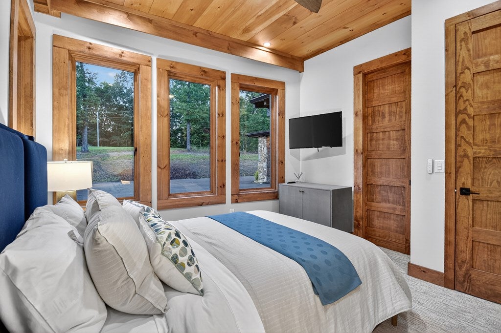 Blue Ridge, Georgia, 30513, United States, 5 Bedrooms Bedrooms, ,5 BathroomsBathrooms,Residential,Active,1945259