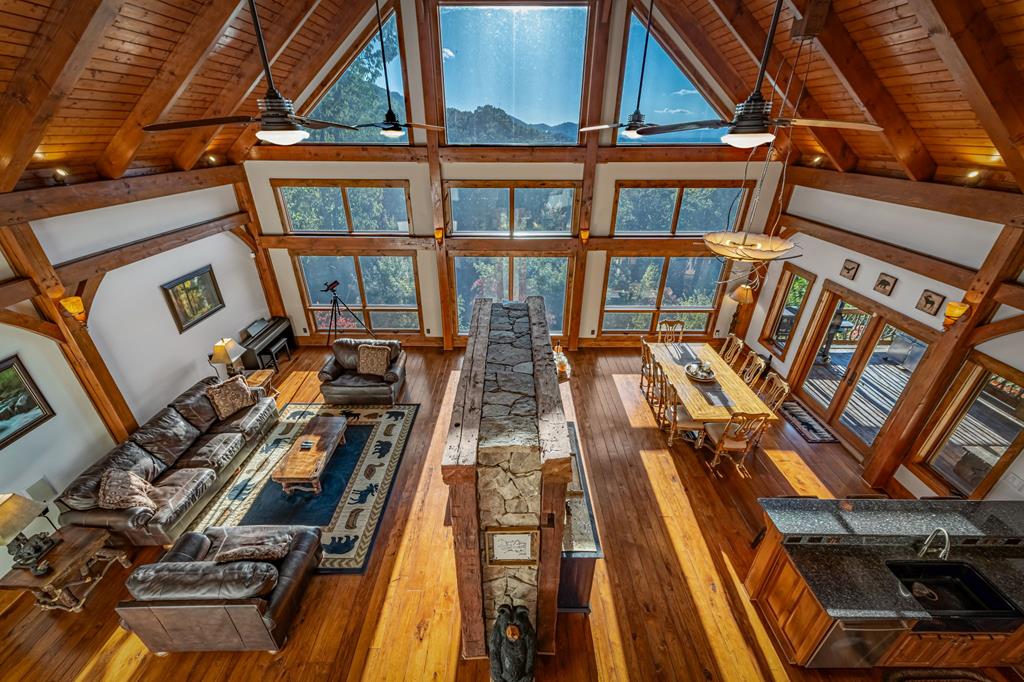 Ellijay, Georgia, 30536, United States, 5 Bedrooms Bedrooms, ,5 BathroomsBathrooms,Residential,Active,1973280