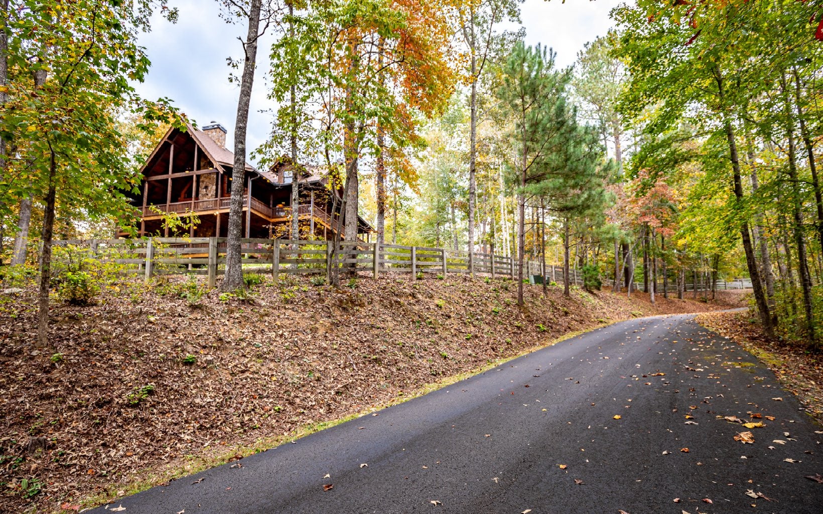 Talking Rock, Georgia, 30175, United States, 5 Bedrooms Bedrooms, ,6 BathroomsBathrooms,Residential,Active,1914601