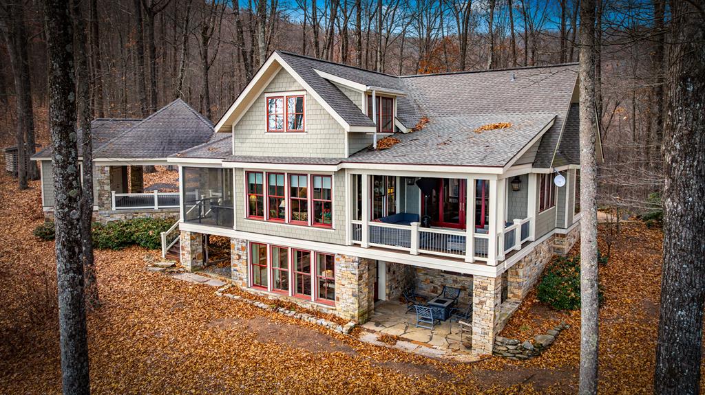 Murphy, North Carolina, 28906, United States, 5 Bedrooms Bedrooms, ,6 BathroomsBathrooms,Residential,Active,2000202