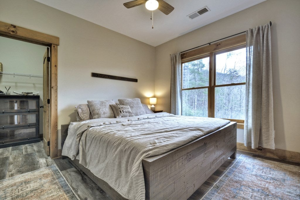 Ellijay, Georgia, 30540, United States, 5 Bedrooms Bedrooms, ,4 BathroomsBathrooms,Residential,Active,1745330