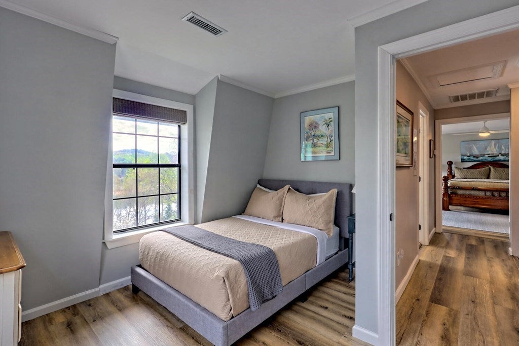 Blairsville, Georgia, 30512, United States, 3 Bedrooms Bedrooms, ,6 BathroomsBathrooms,Residential,Active,1920218