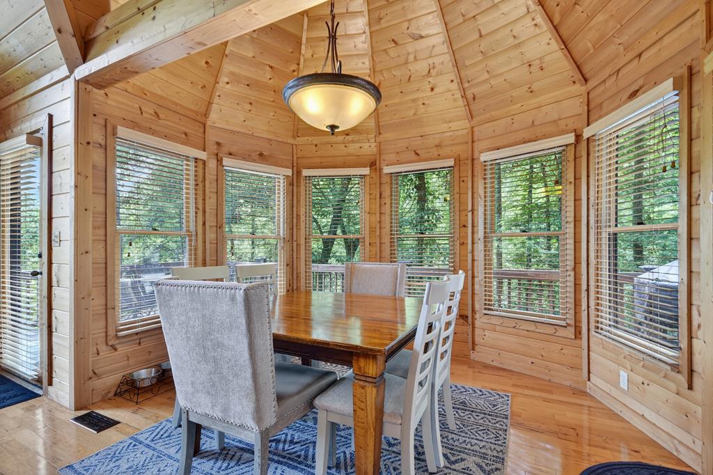 Blue Ridge, Georgia, 30513, United States, 4 Bedrooms Bedrooms, ,4 BathroomsBathrooms,Residential,Active,1877814