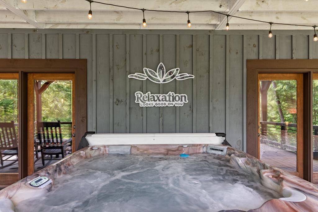 Blue Ridge, Georgia, 30513, United States, 3 Bedrooms Bedrooms, ,3 BathroomsBathrooms,Residential,Active,1849502