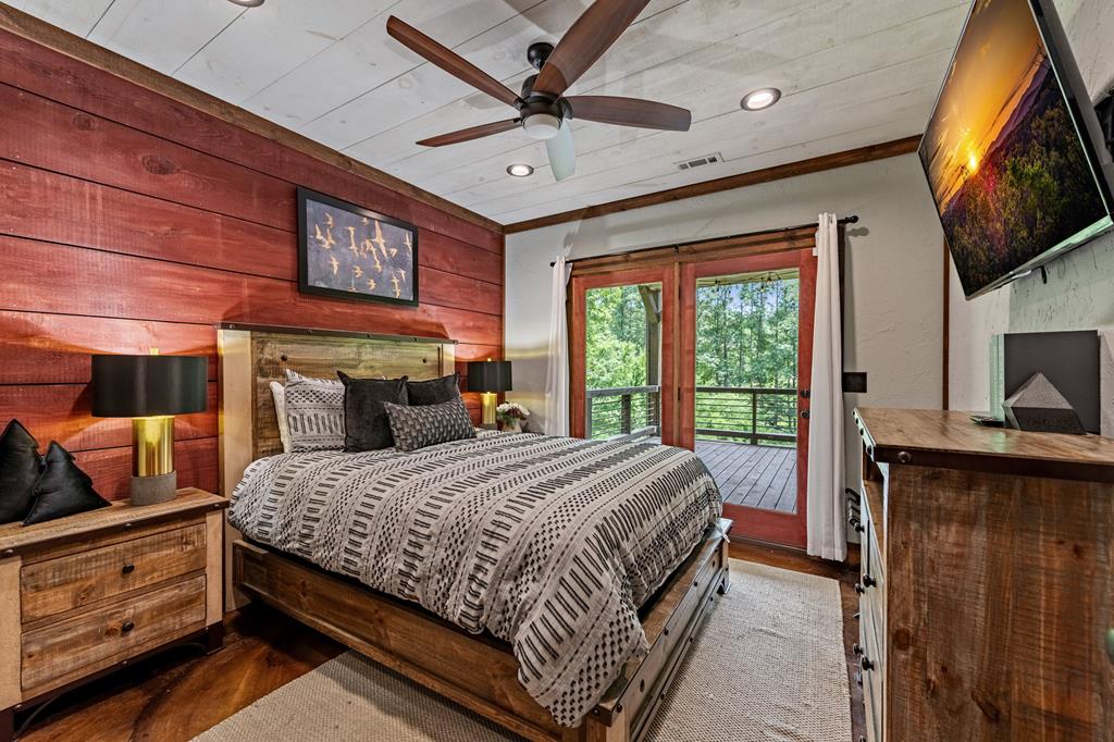 Blue Ridge, Georgia, 30513, United States, 3 Bedrooms Bedrooms, ,3 BathroomsBathrooms,Residential,Active,1849502