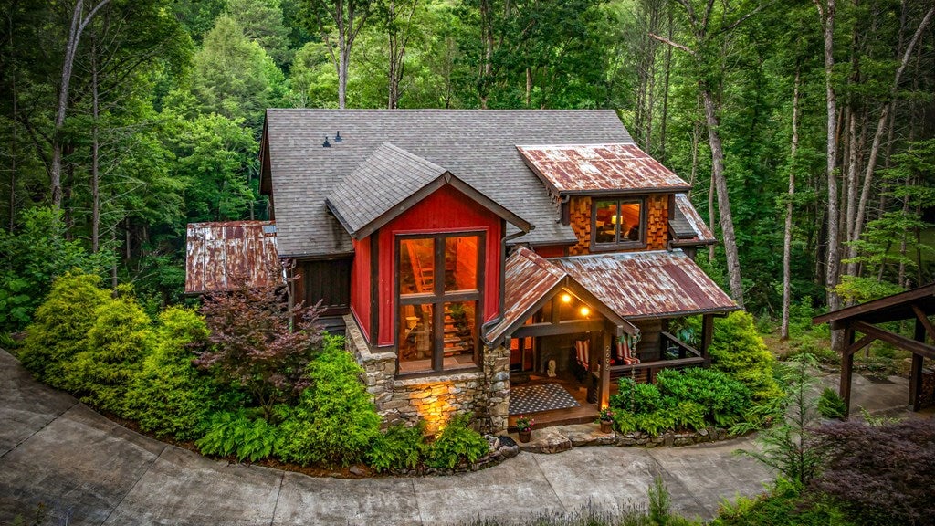Blue Ridge, Georgia, 30513, United States, 3 Bedrooms Bedrooms, ,5 BathroomsBathrooms,Residential,Active,1973531