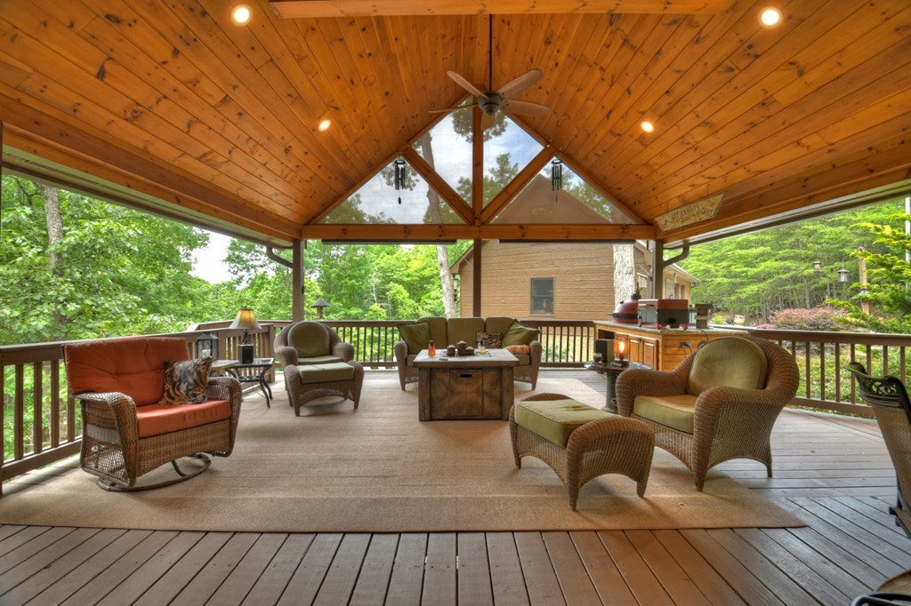 Morganton, Georgia, 30560, United States, 4 Bedrooms Bedrooms, ,6 BathroomsBathrooms,Residential,Active,1944072