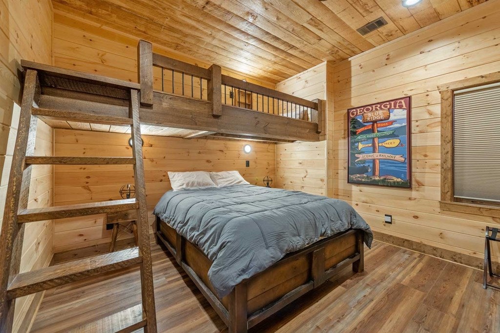 Blue Ridge, Georgia, 30513, United States, 4 Bedrooms Bedrooms, ,4 BathroomsBathrooms,Residential,Active,1965858