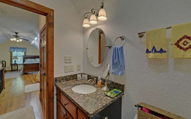 Hiawassee, Georgia, 30546, United States, 4 Bedrooms Bedrooms, ,3 BathroomsBathrooms,Residential,Active,1945082