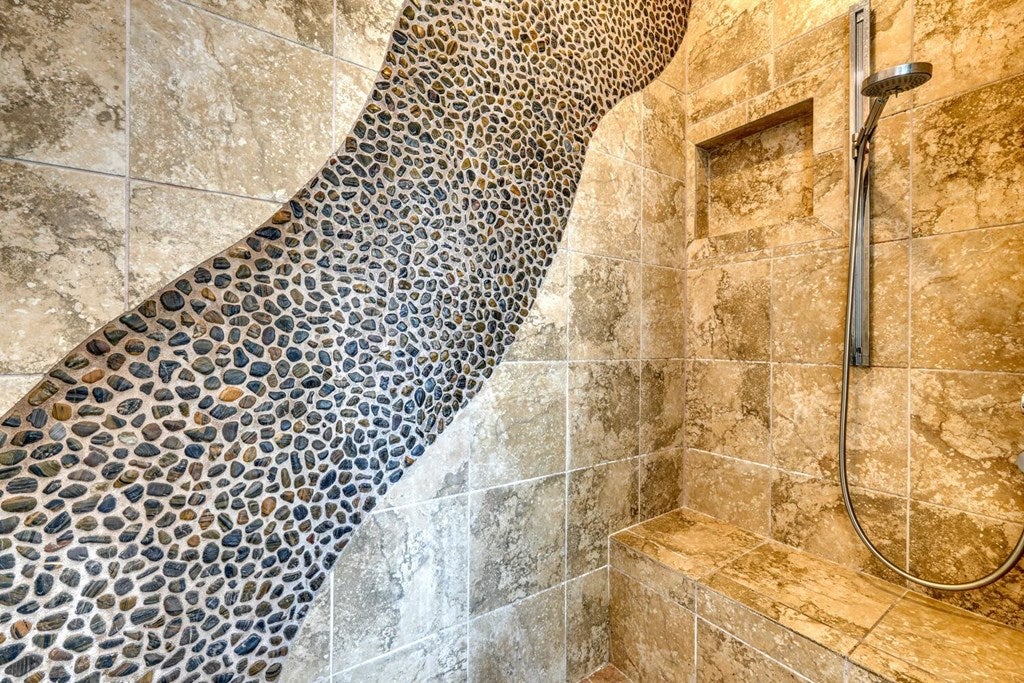 Blairsville, Georgia, 30512, United States, 4 Bedrooms Bedrooms, ,4 BathroomsBathrooms,Residential,Active,1850663