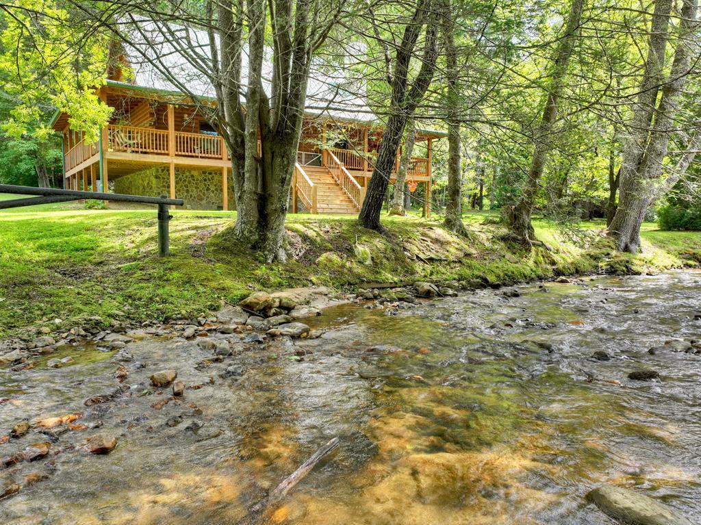 Ellijay, Georgia, 30536, United States, 2 Bedrooms Bedrooms, ,2 BathroomsBathrooms,Residential,Active,1946315